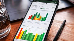 Business analytics on laptop